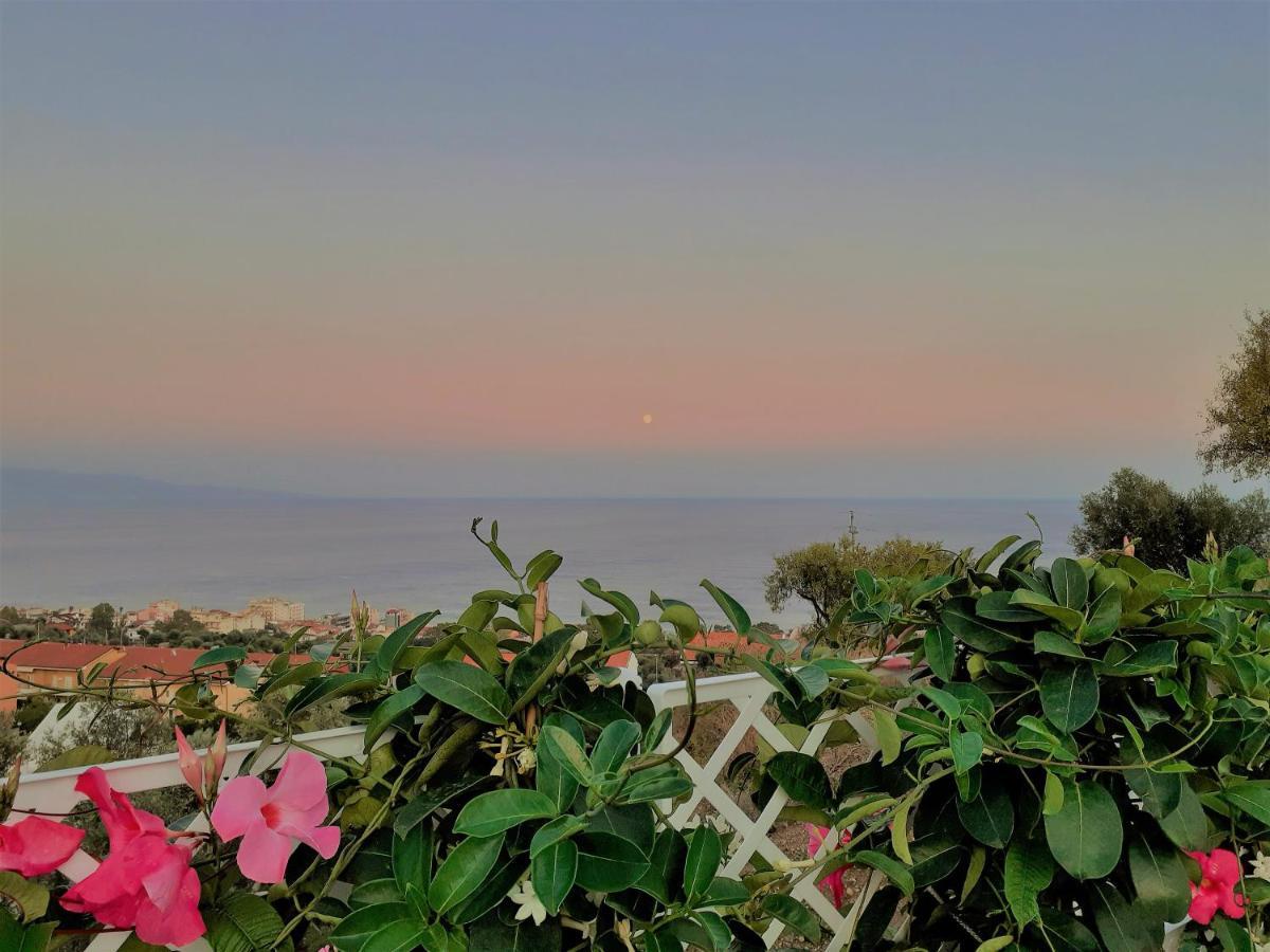 Villa Infinity ∞ Santa Teresa Di Riva Luaran gambar