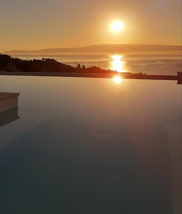 Villa Infinity ∞ Santa Teresa Di Riva Luaran gambar